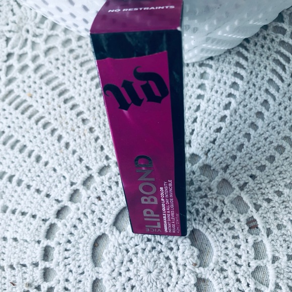162-URBAN DECAY VICE LIP BOND GLOSSY LIQUID LIPSTICKS NO RESTRAINTS - Picture 7 of 10